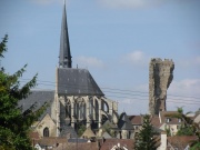 Kirche und Bergfried von Gallardon