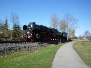 Auf dem Abstellgleis, Tenderlok und Wagen der Museumsbahn