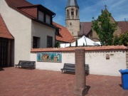 Römischer Meilenstein im Innenhof des Römermuseums Stettfeld