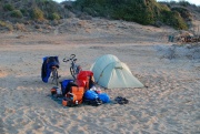 Zelten am schönen Sandstrand