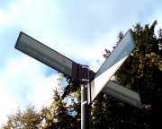  Wegweiser in Kohlhasenbrück - in allen Himmelsrichtungen nach Berlin