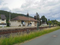 Entlang der Bahn
