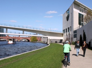 Spree river at Kanzleramt